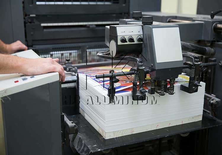 What Are Uses of Offset Printing Plates